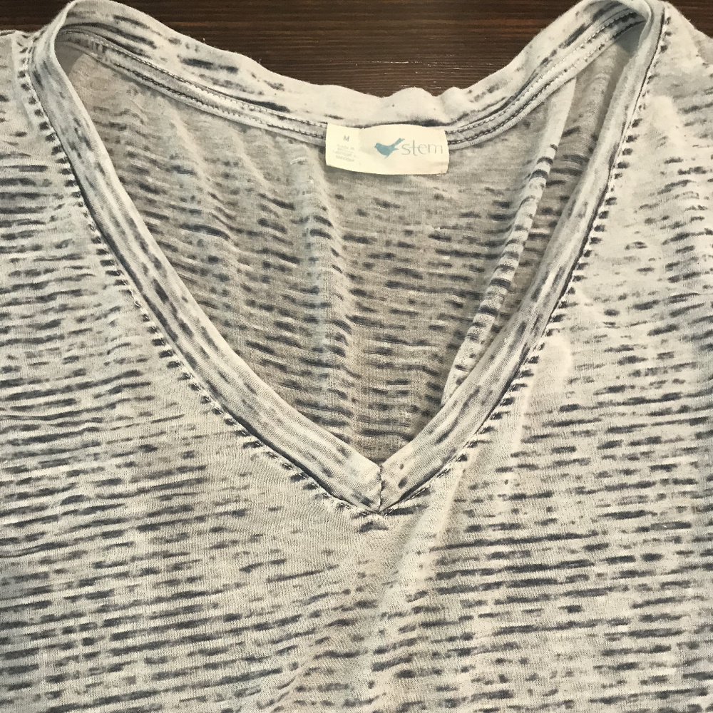 tshirt - Picture 3 of 3